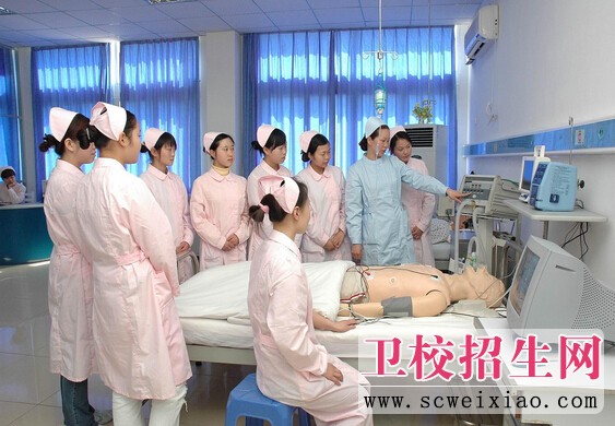 三峽醫藥高等?？茖W校重癥監護實訓室開展實訓教學