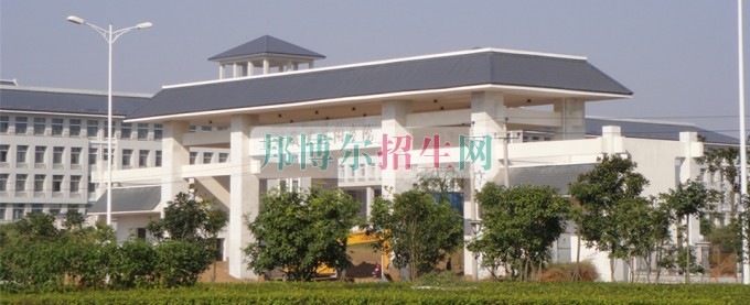 信陽職業(yè)技術(shù)學院招生辦聯(lián)系電話