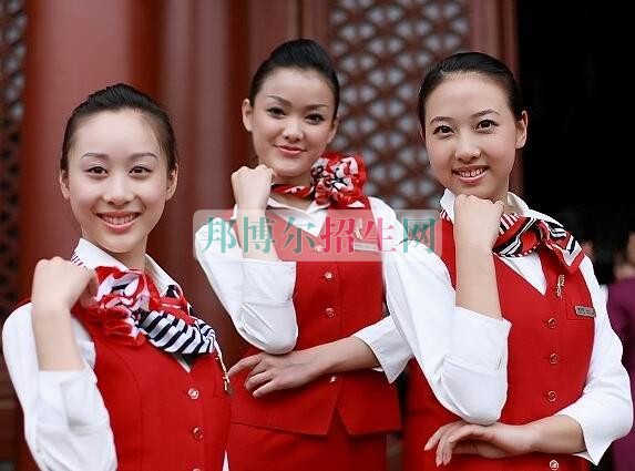 初中畢業學空乘怎么樣