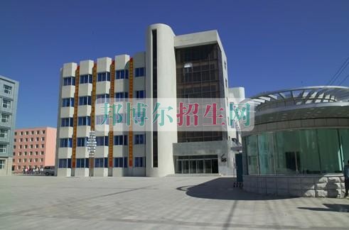 吉林電子信息職業(yè)技術(shù)學(xué)院招生辦聯(lián)系電話(huà)