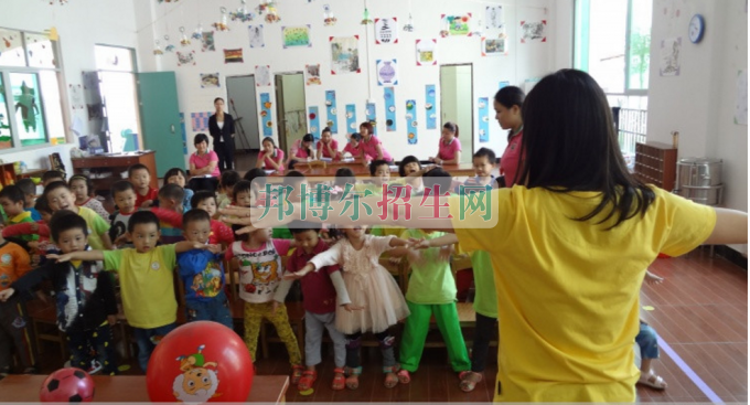初中女生上什么職業學校好
