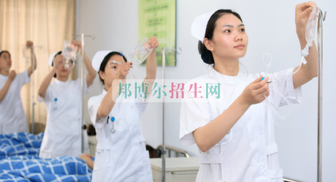 成都內護理好的大專排名