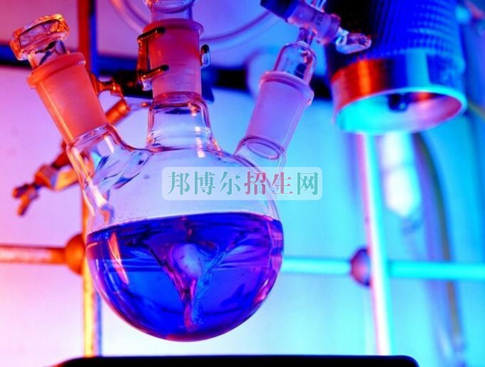 成都初中生讀藥劑專業怎么樣