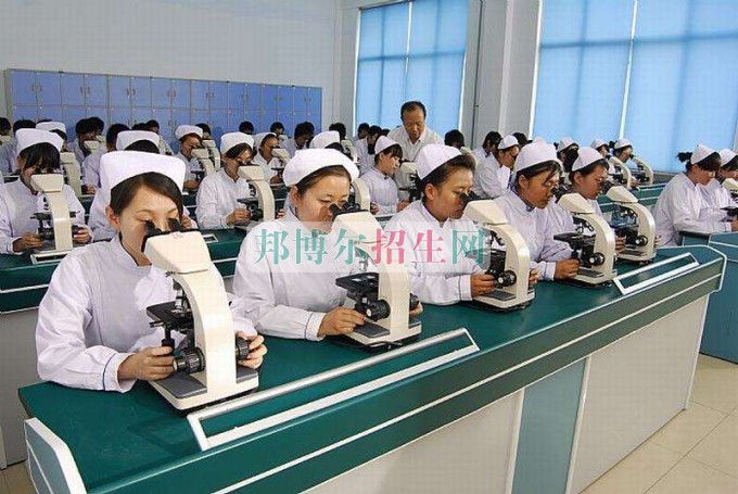 成都初中生讀醫(yī)學檢驗好嗎