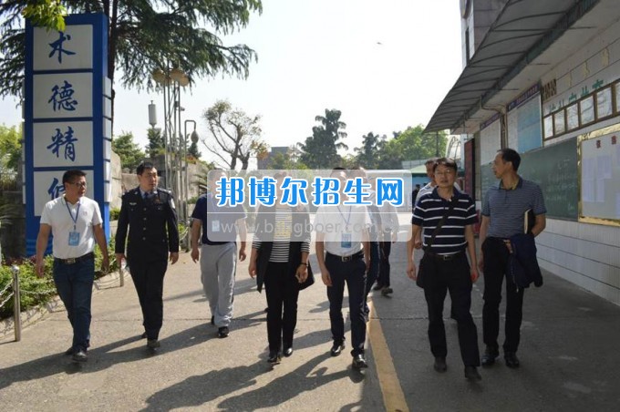 縣領導蔣龍珍率隊到四川省江安縣職業技術學校督查安全工作