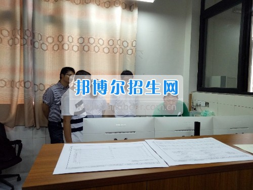 中鐵四局集團重慶分公司領導親臨重慶交通職業學院慰問培訓職工