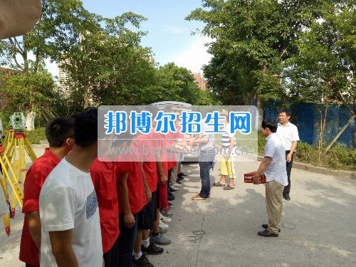 中鐵四局集團重慶分公司領導親臨重慶交通職業學院慰問培訓職工
