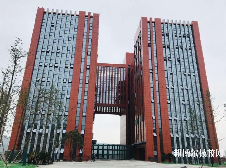 重慶五一高級技工學校網(wǎng)站網(wǎng)址