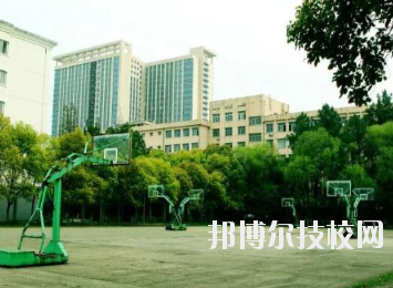 江西贛江技工學(xué)校2020年招生辦聯(lián)系電話(huà)