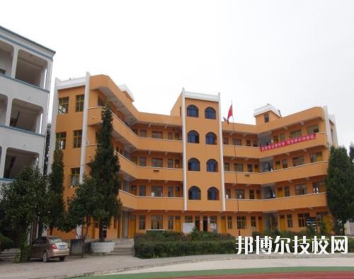 貴定中等職業(yè)技術(shù)學(xué)校2020年報名條件、招生要求、招生對象