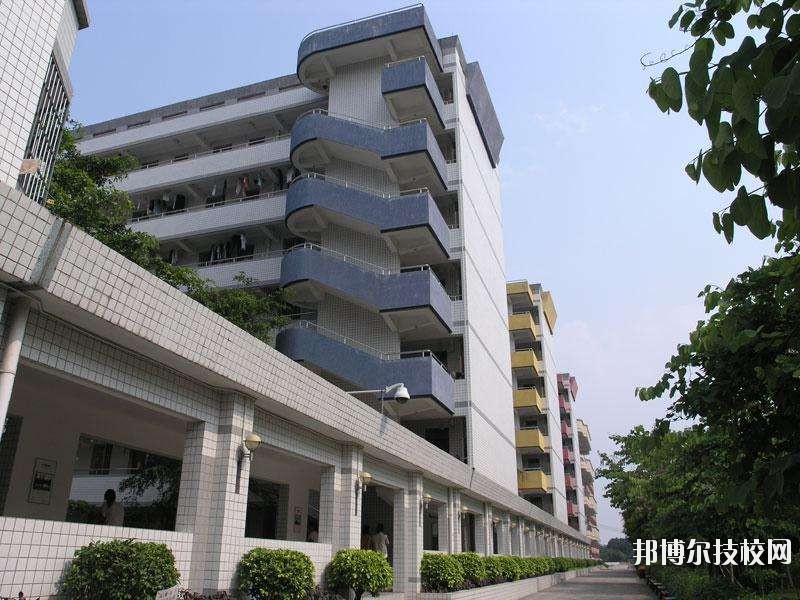 重慶渝東衛生學校地址在哪里