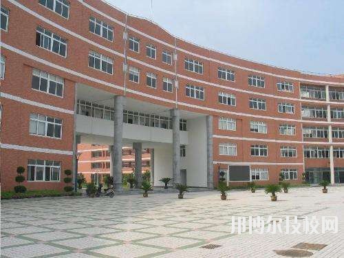 贛州第一職業(yè)技術(shù)學校2020年報名條件、招生要求、招生對象