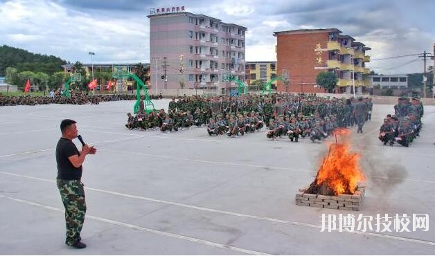 貴陽中華職業學校2020年招生辦聯系電話