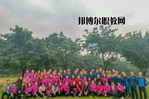 都勻工商管理學(xué)校2020年報(bào)名條件、招生要求、招生對象
