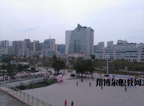 達州中醫(yī)學校2020年報名條件、招生要求、招生對象