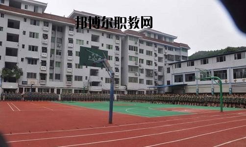 南充中等專業(yè)學(xué)校2020年報(bào)名條件、招生要求、招生對(duì)象