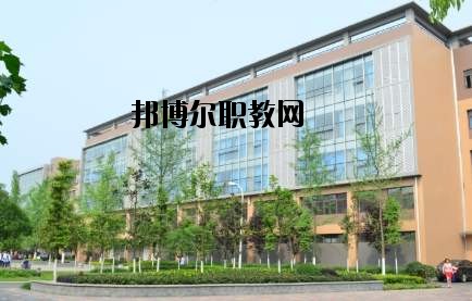成都市恒輝技工學校2020年報名條件、招生要求、招生對象