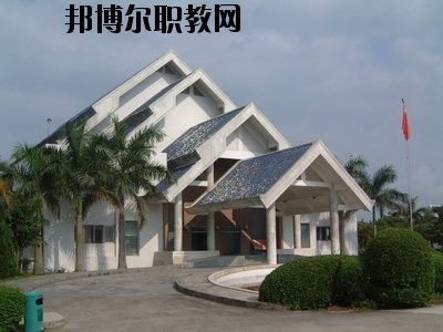 曲靖羅平職業(yè)技術(shù)學(xué)校2020年報名條件、招生要求、招生對象