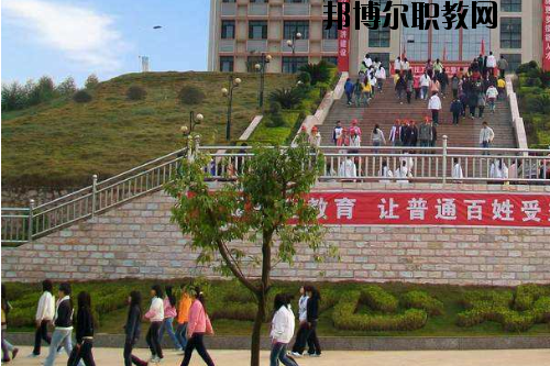 廣西質(zhì)量技術(shù)工程學(xué)校2020年報(bào)名條件、招生要求、招生對象