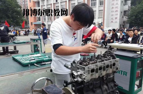 內(nèi)江機電學校2020年招生辦聯(lián)系電話
