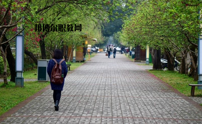 南陽第三中等職業(yè)學(xué)校怎么樣、好不好