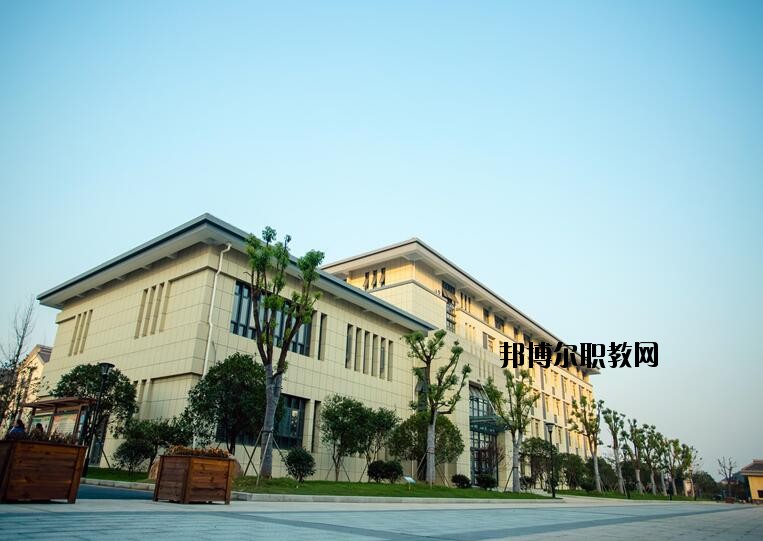 龍游縣職業技術學校2020年報名條件、招生要求、招生對象