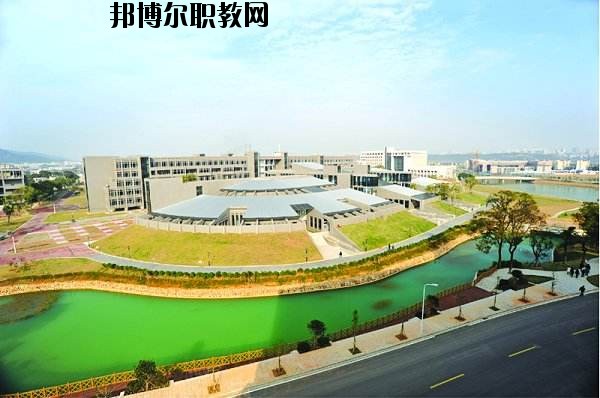 武穴財貿中等專業學校2020年報名條件、招生要求、招生對象