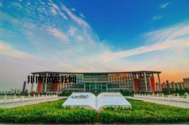 麻城順河高級職業中學2020年招生辦聯系電話