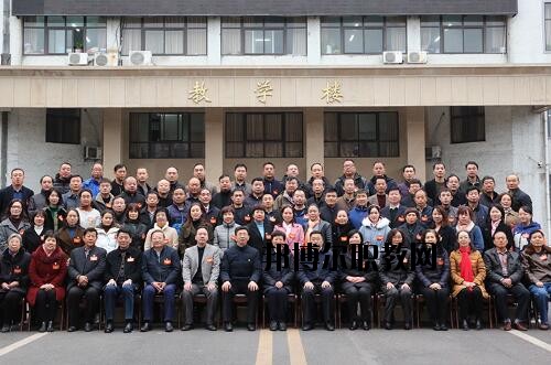 河南醫藥衛生學校網站網址