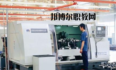 河南信陽(yáng)航空服務(wù)學(xué)校2021年報(bào)名條件、招生要求、招生對(duì)象