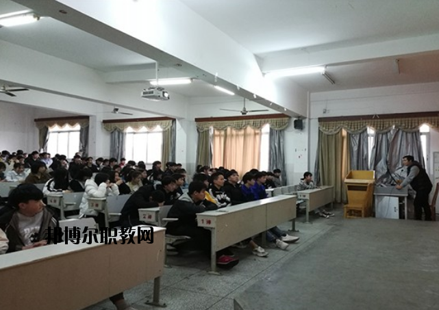 寧都縣科技職業(yè)學(xué)校2020年報名條件、招生要求、招生對象 