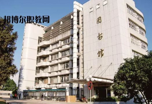 江門幼兒師范學(xué)校2020年報名條件、招生要求、招生對象