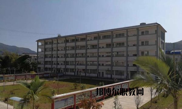 孟連縣職業(yè)高級(jí)中學(xué)2020年報(bào)名條件、招生要求、招生對(duì)象