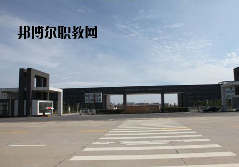 江西建設(shè)工程學(xué)校2020年報名條件、招生要求、招生對象