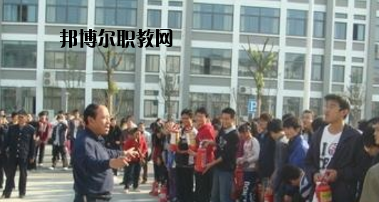 石家莊中美經貿中等專業學校2020年招生辦聯系電話