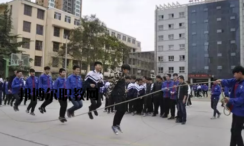 蘭州鐵路技工學(xué)校2020年學(xué)費、收費多少
