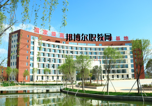 寧都技工學(xué)校2020年報名條件、招生要求、招生對象