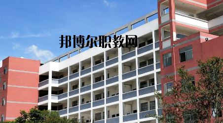 玉林華港中等職業(yè)技術(shù)學(xué)校2020年報(bào)名條件、招生要求、招生對(duì)象 