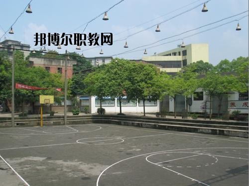 內江求是職業技術學校地址在哪里