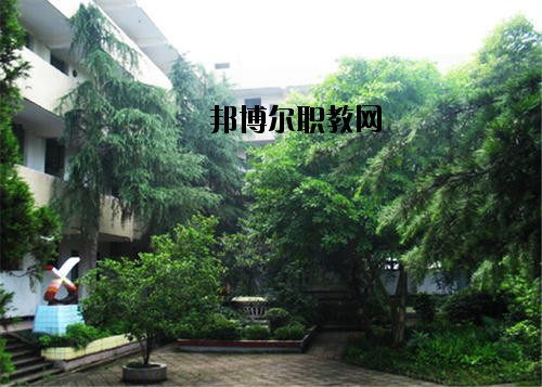 內江求是職業技術學校2020年報名條件、招生要求、招生對象
