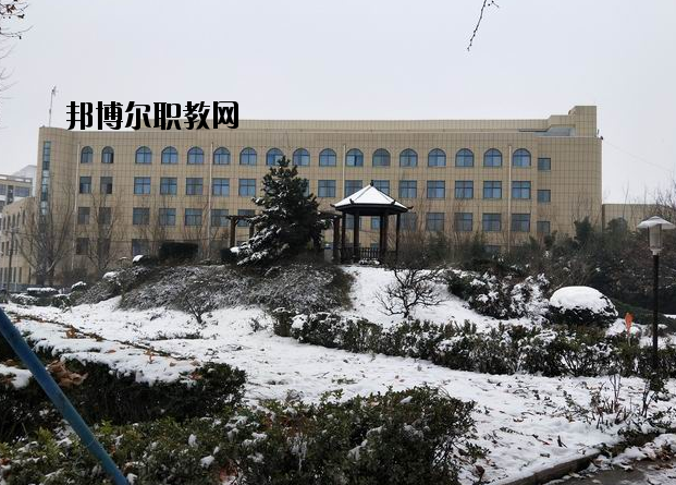 河南洛陽經濟學校2021年招生辦聯系電話