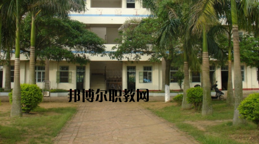 合浦石康職業技術學校2020年招生辦聯系電話 