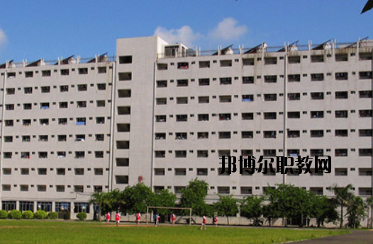 廣東輕工業(yè)技師學院2020年報名條件、招生要求、招生對象