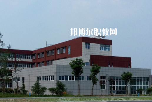 天長工業(yè)學校2020年報名條件、招生要求、招生對象