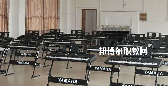 忻城職業(yè)技術(shù)學(xué)校2020年報(bào)名條件、招生要求、招生對象
