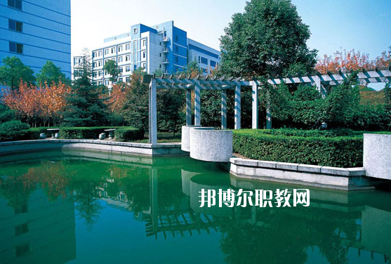 蕪湖地區(qū)衛(wèi)生學(xué)校2020年報(bào)名條件、招生要求、招生對(duì)象
