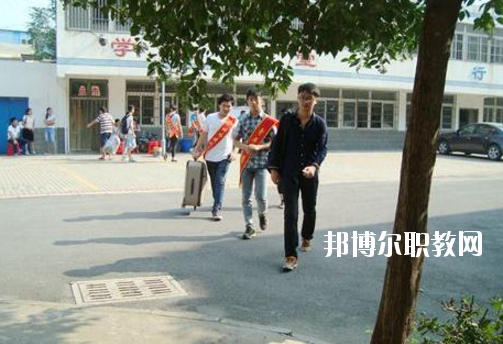 合肥商貿(mào)職業(yè)學(xué)校2020年報(bào)名條件、招生要求、招生對(duì)象