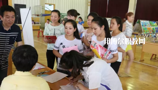 河北省青縣幼兒師范學校怎么樣、好不好