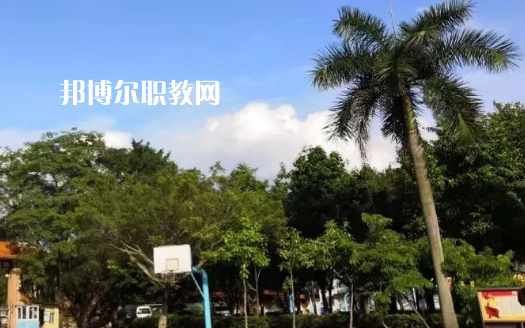 佛山騰飛技工學(xué)校2021年報名條件、招生要求、招生對象