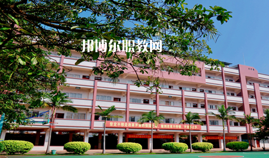 肇慶廣寧衛(wèi)生中等職業(yè)技術學校2021年報名條件、招生要求、招生對象
